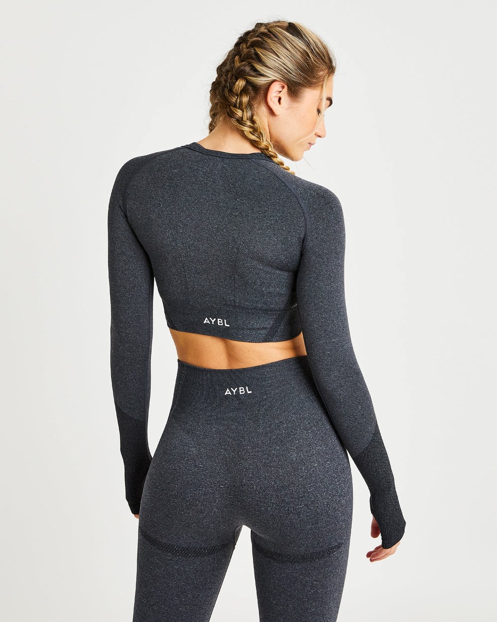 AYBL Balance V2 Seamless Long Sleeve Crop Top Svarta | 1423-YPSXR