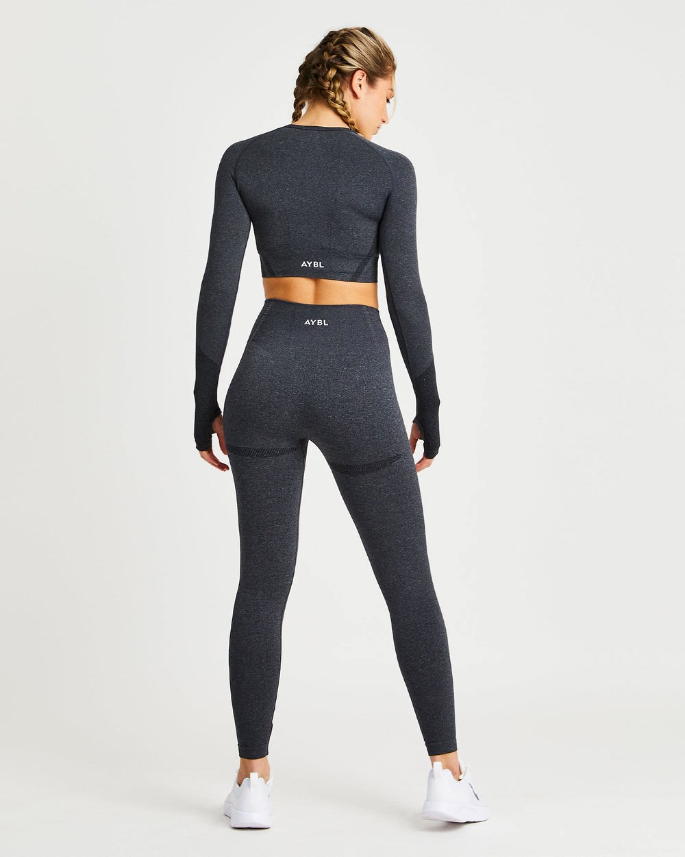 AYBL Balance V2 Seamless Long Sleeve Crop Top Svarta | 1423-YPSXR