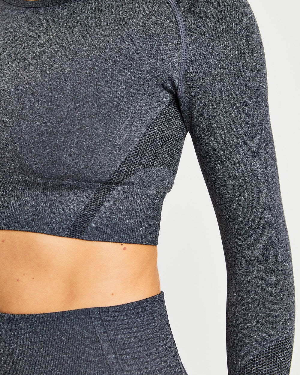 AYBL Balance V2 Seamless Long Sleeve Crop Top Svarta | 1423-YPSXR