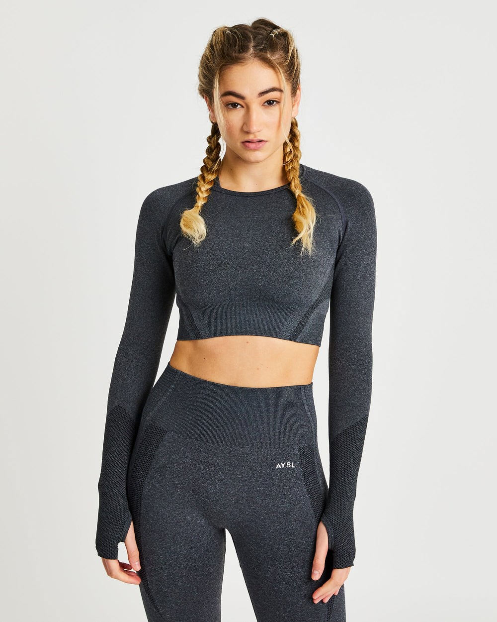 AYBL Balance V2 Seamless Long Sleeve Crop Top Svarta | 1423-YPSXR