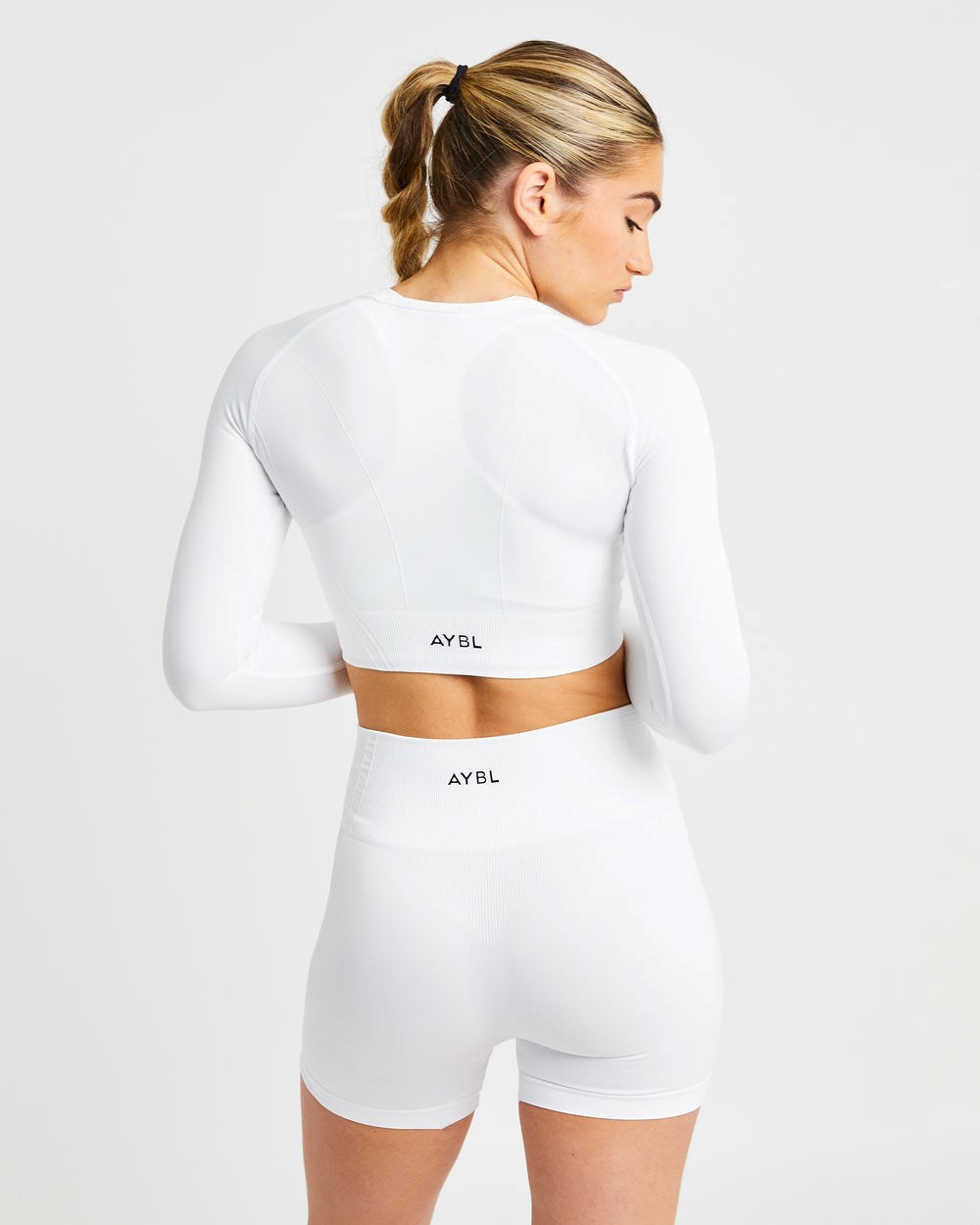 AYBL Balance V2 Seamless Long Sleeve Crop Top Vita | 1729-OVNST