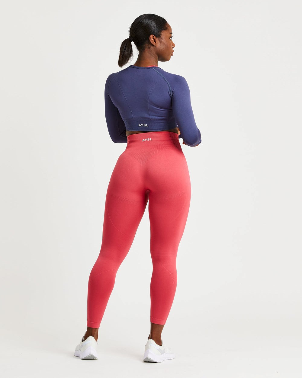 AYBL Balance V2 Seamless Long Sleeve Crop Top Marinblå Blå | 4916-HGMBE