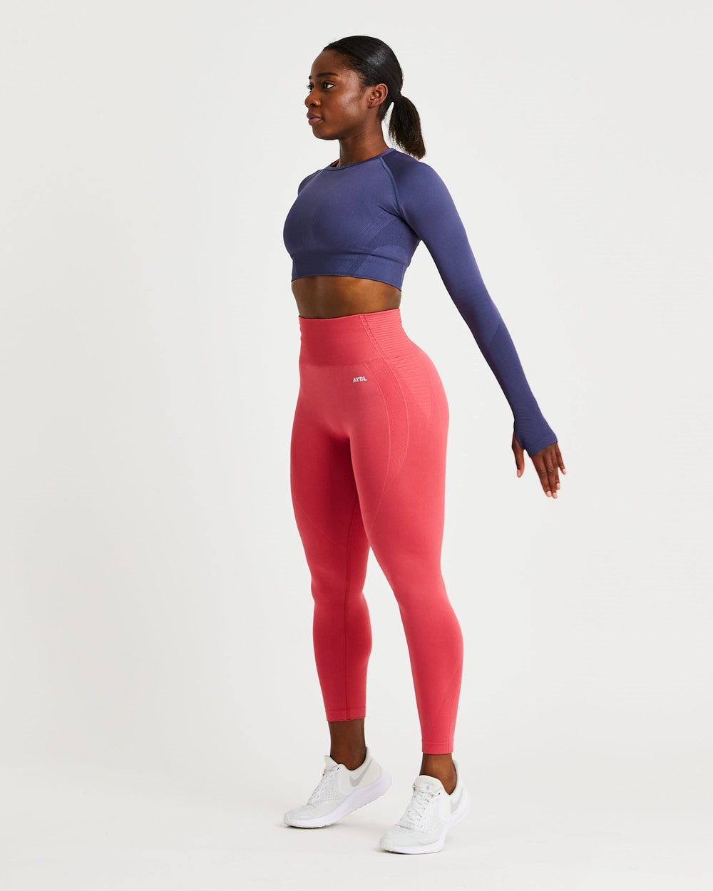 AYBL Balance V2 Seamless Long Sleeve Crop Top Marinblå Blå | 4916-HGMBE