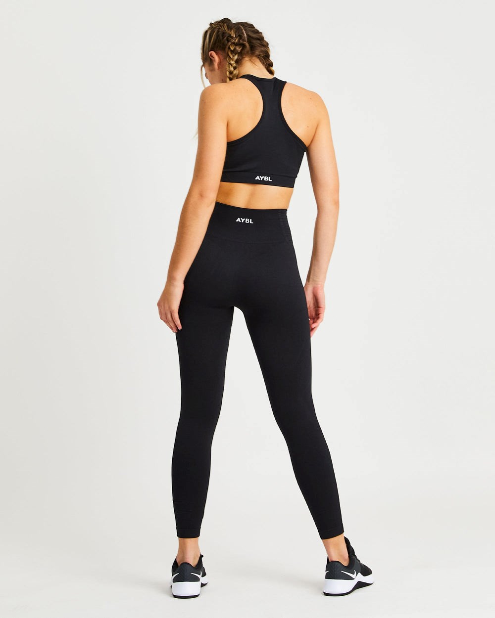 AYBL Balance V2 Seamless Sports Bra Svarta | 5140-MHUJV