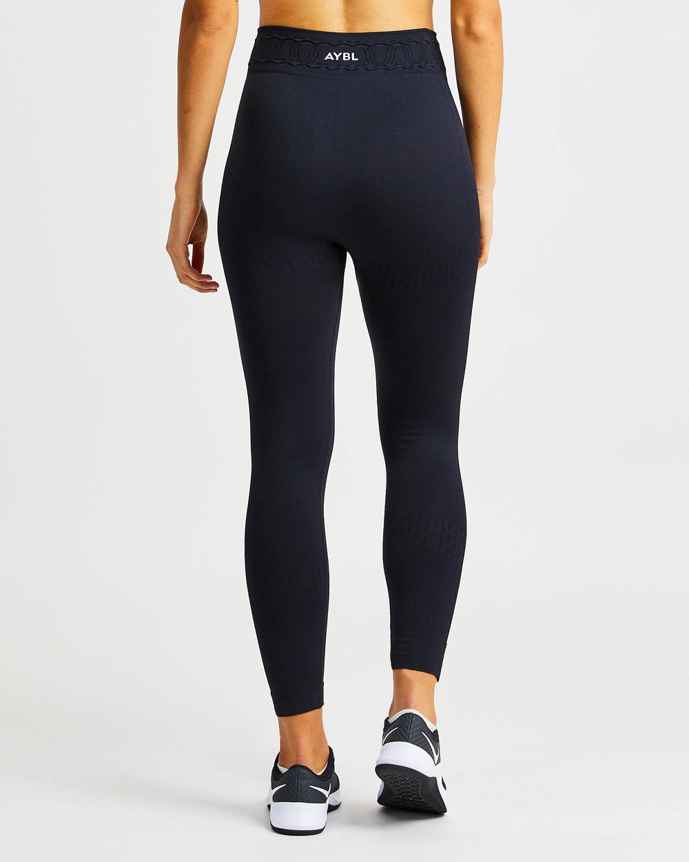 AYBL Elevate Seamless Leggings Svarta | 3912-AKIPH