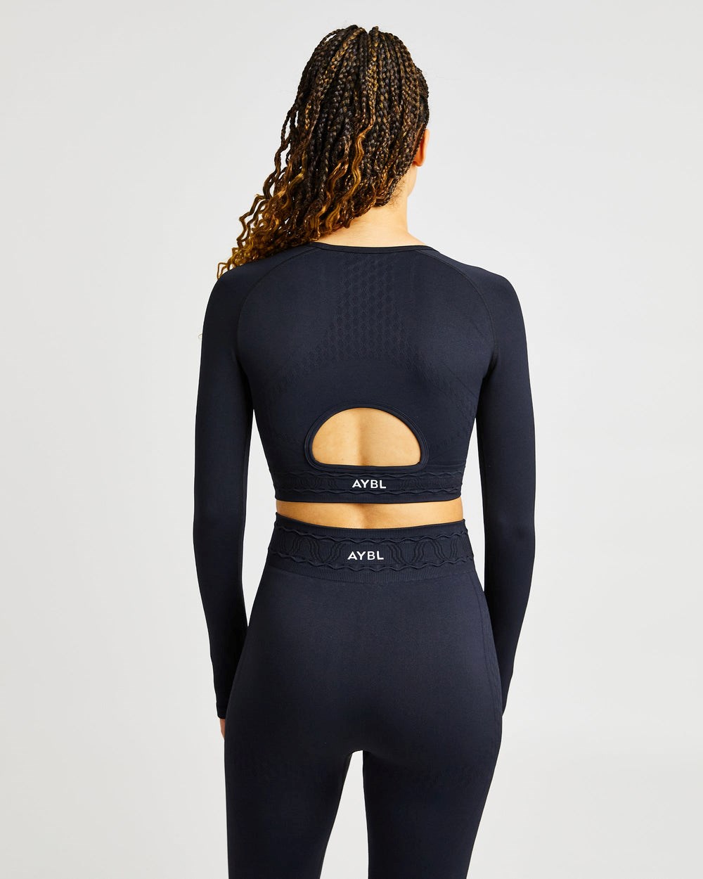 AYBL Elevate Seamless Long Sleeve Crop Top Svarta | 9835-JWPVF