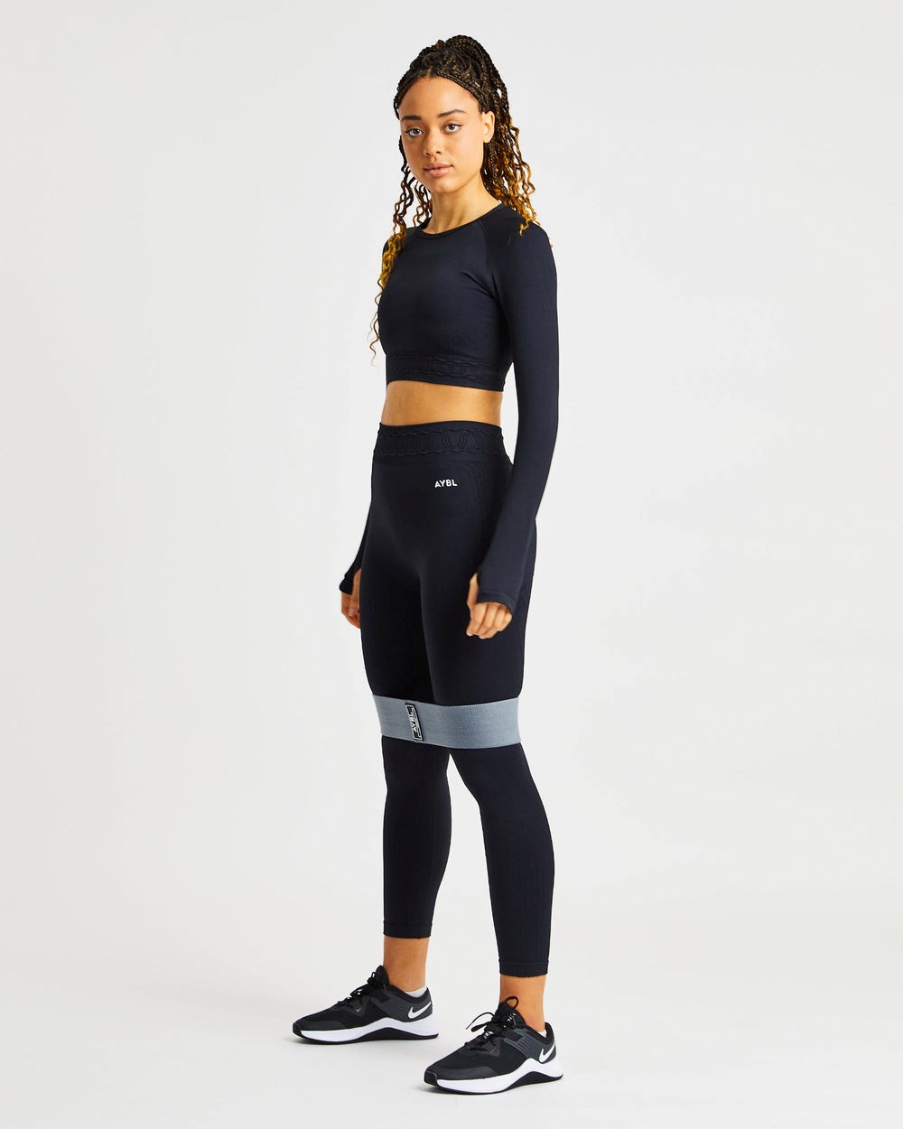 AYBL Elevate Seamless Long Sleeve Crop Top Svarta | 9835-JWPVF