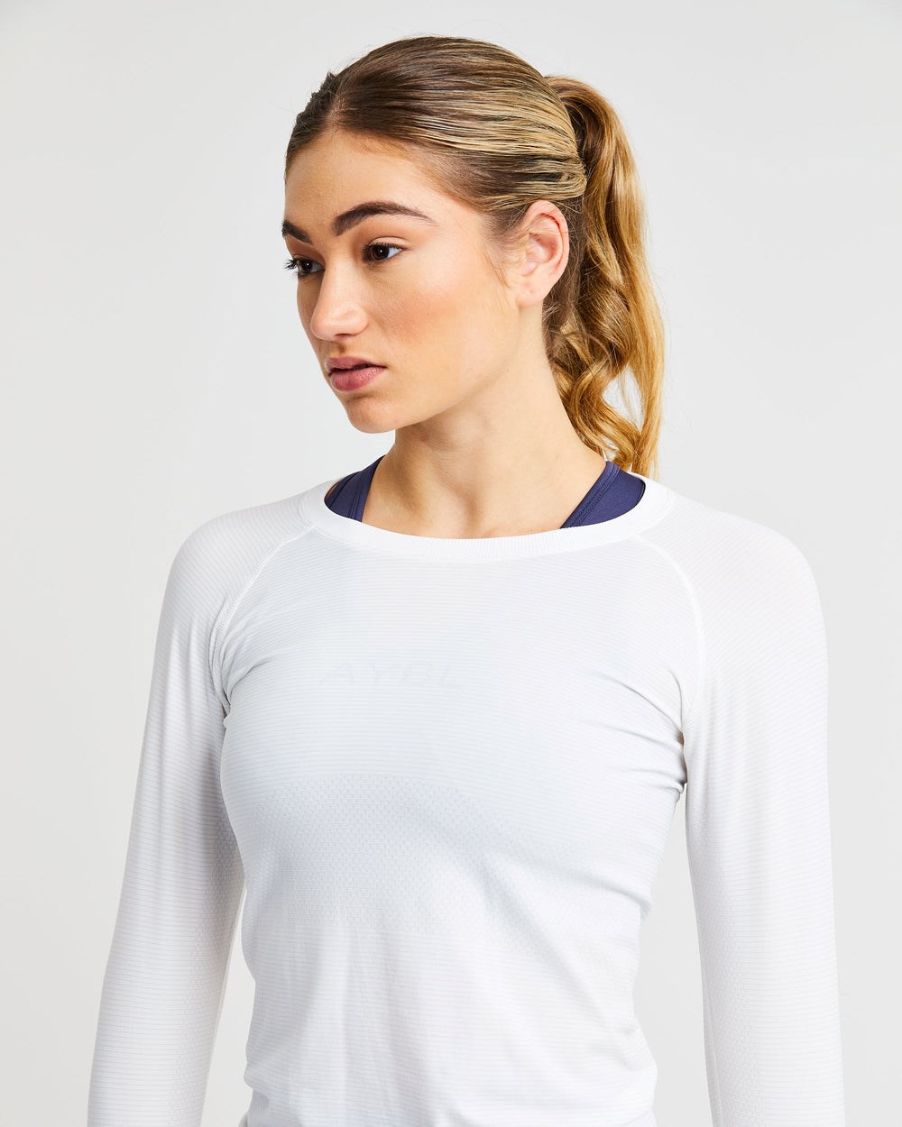 AYBL Embrace Seamless Long Sleeve T Shirt Vita | 3469-ZGLBK