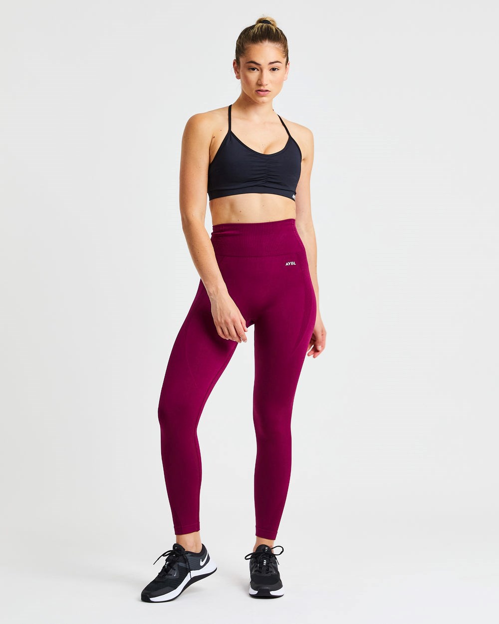 AYBL Essential Ruched Sports Bra Svarta | 4361-QLRVB