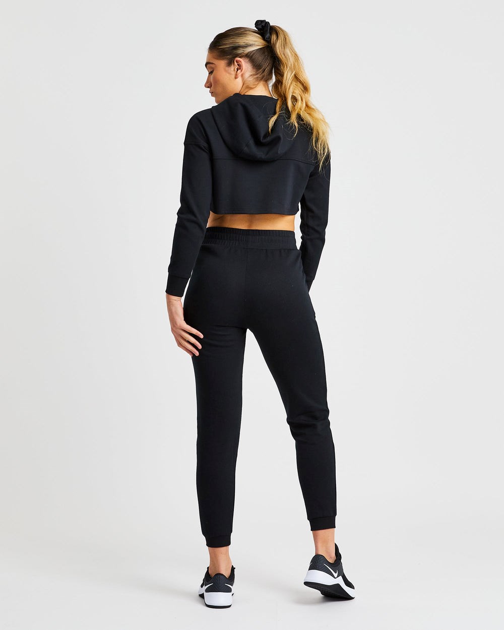 AYBL Everyday Cutout Crop Hoodie Svarta | 6831-VWOXI