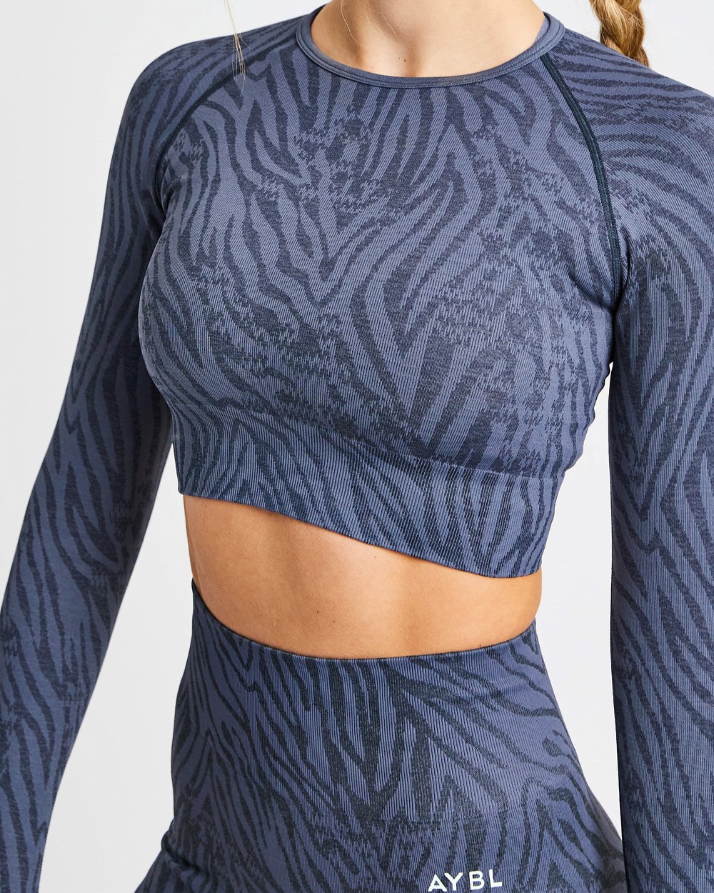 AYBL Evolve Animal Seamless Long Sleeve Crop Top Blå | 4561-UDPEX