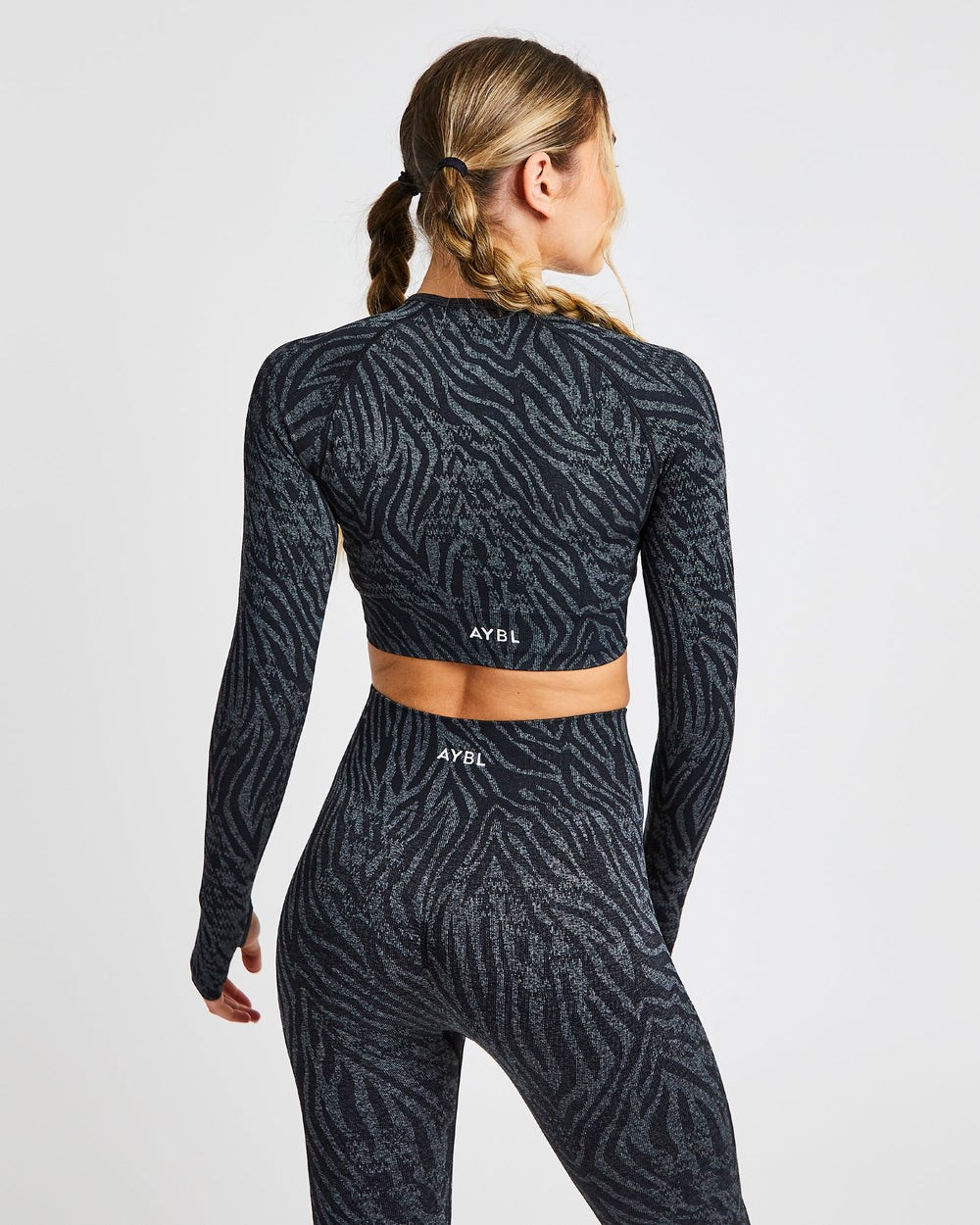 AYBL Evolve Animal Seamless Long Sleeve Crop Top Svarta | 6578-OVUBF