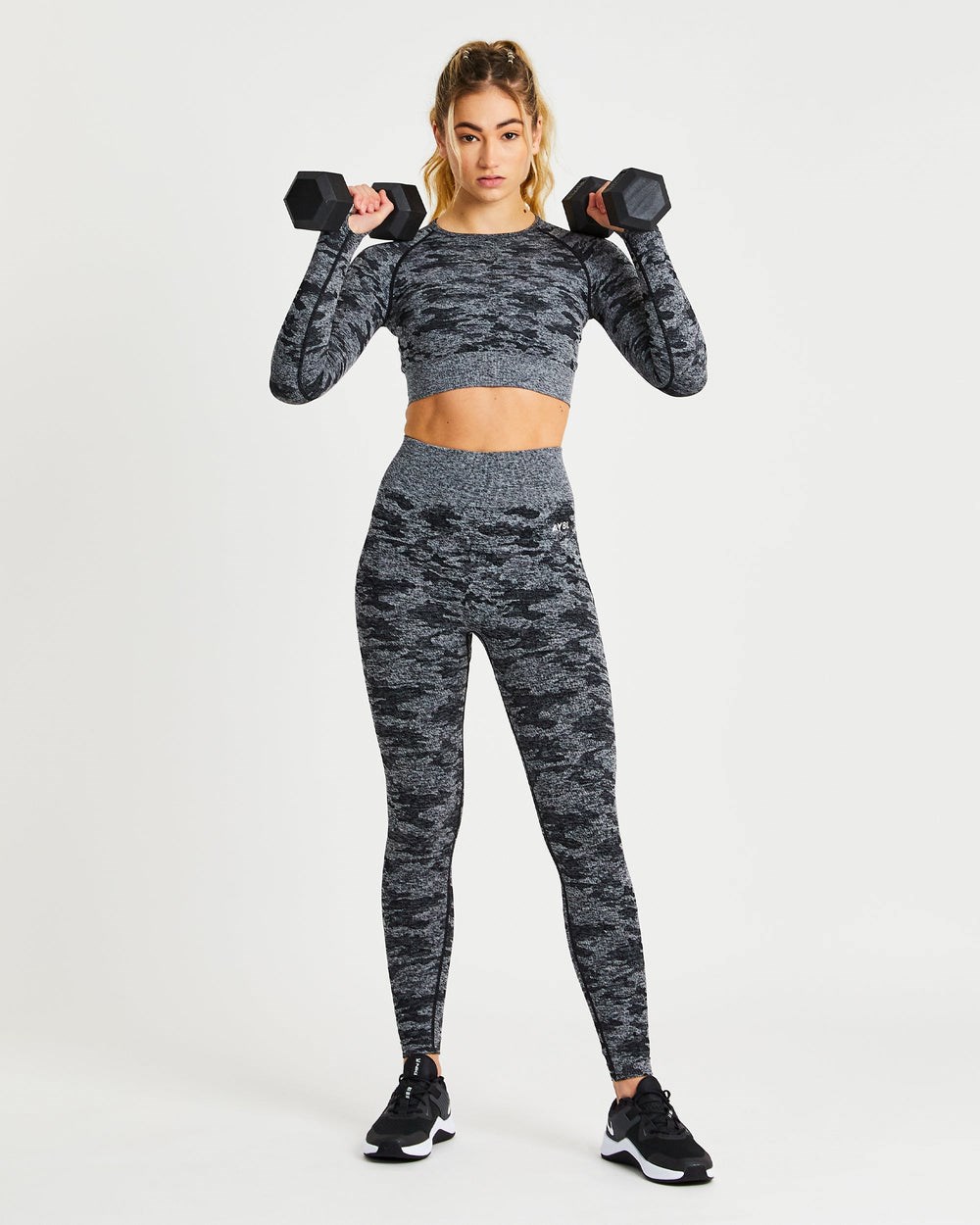 AYBL Evolve Camo Seamless Long Sleeve Crop Top Svarta | 2579-KDCQO