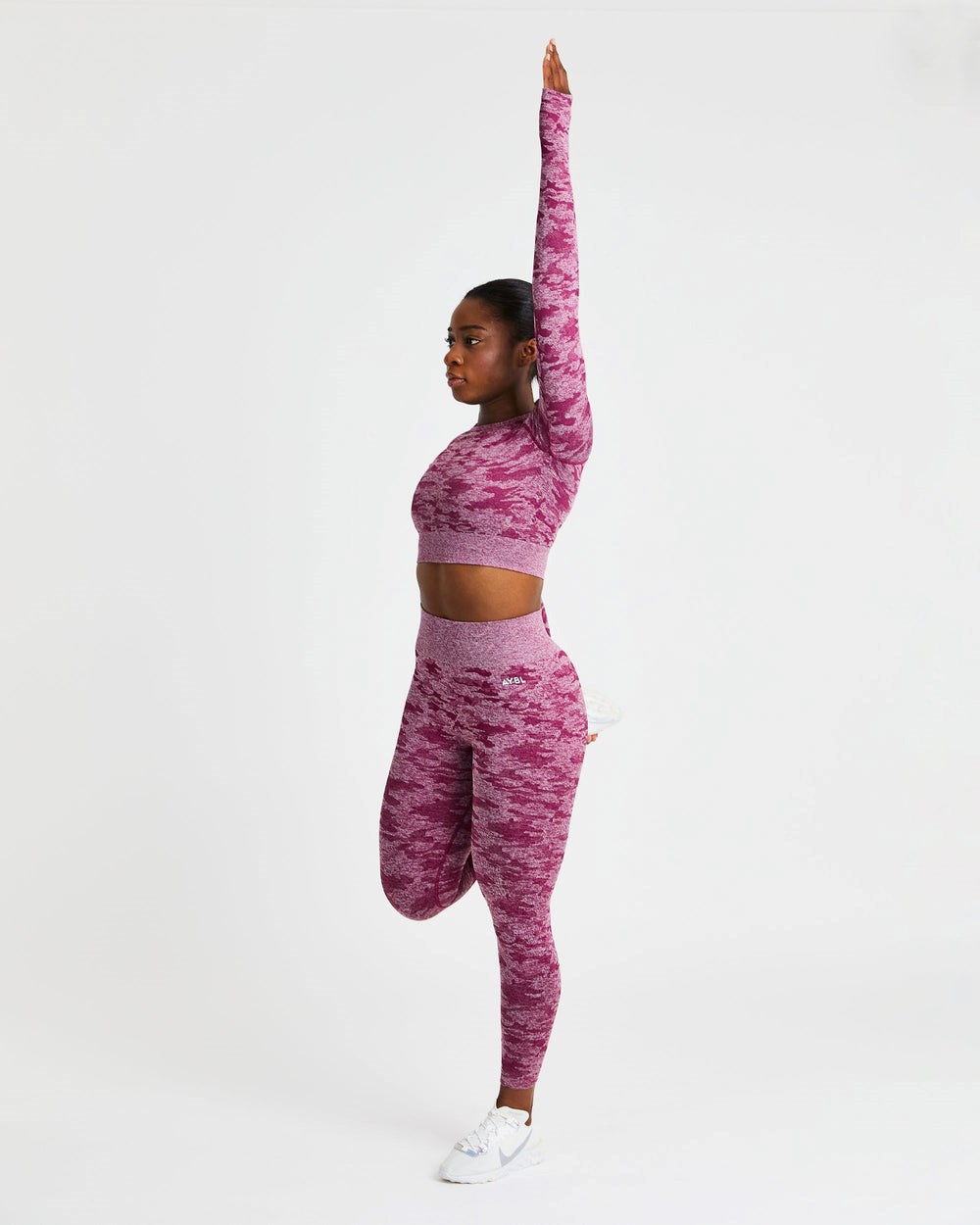 AYBL Evolve Camo Seamless Long Sleeve Crop Top Vinröda | 3485-ADLEX