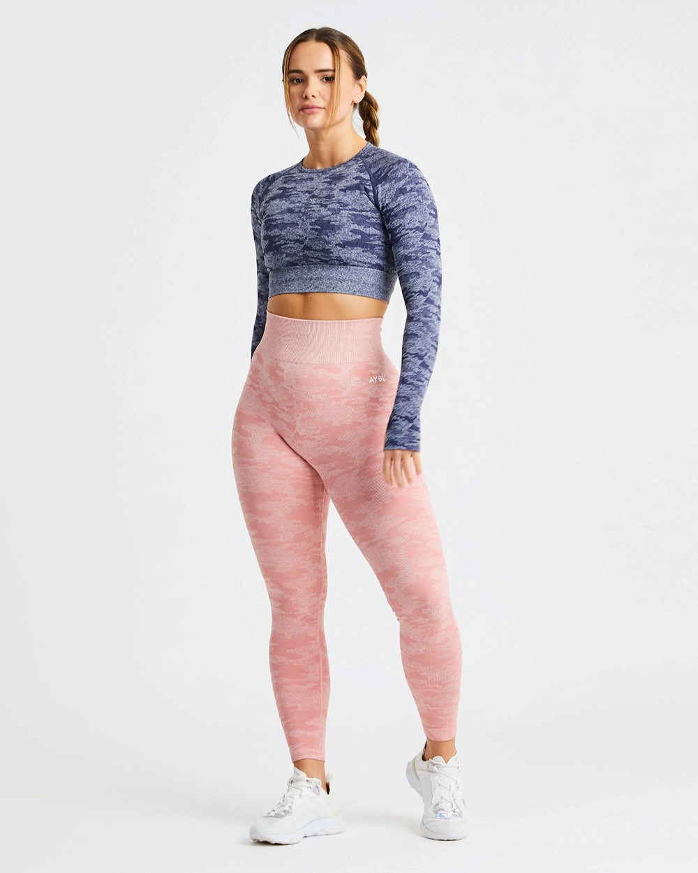 AYBL Evolve Camo Seamless Long Sleeve Crop Top Marinblå | 3694-NZTJM