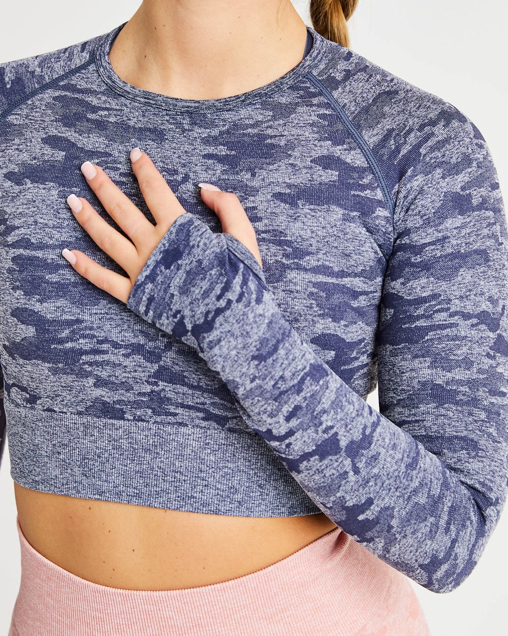 AYBL Evolve Camo Seamless Long Sleeve Crop Top Marinblå | 3694-NZTJM