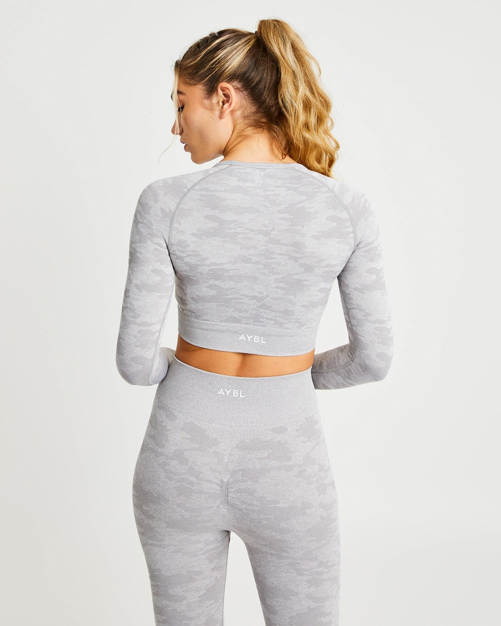 AYBL Evolve Camo Seamless Long Sleeve Crop Top Grå | 8193-PSWEN