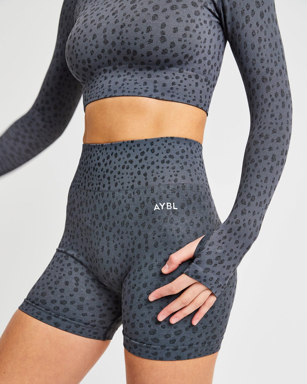 AYBL Evolve Speckle Seamless Long Sleeve Crop Top Charcoal | 2178-MZNTV