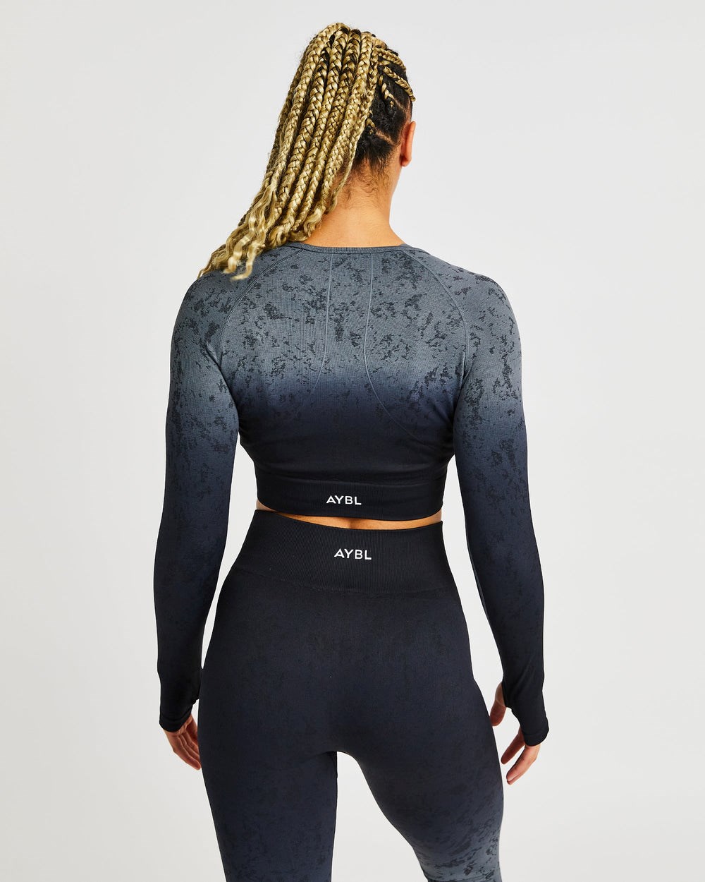 AYBL Flare Seamless Long Sleeve Crop Top Svarta | 4682-FWPOT