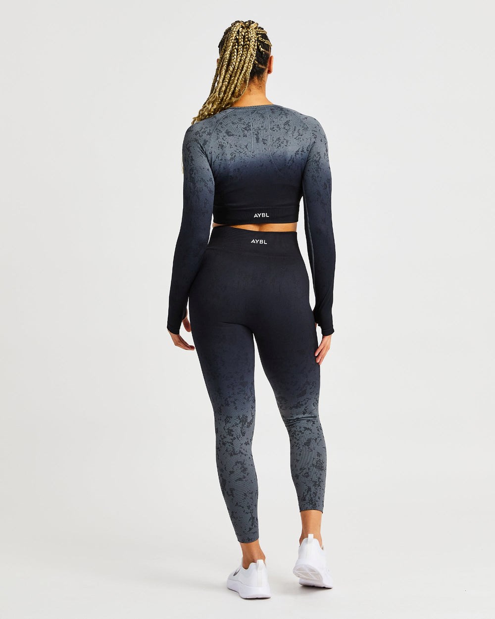 AYBL Flare Seamless Long Sleeve Crop Top Svarta | 4682-FWPOT