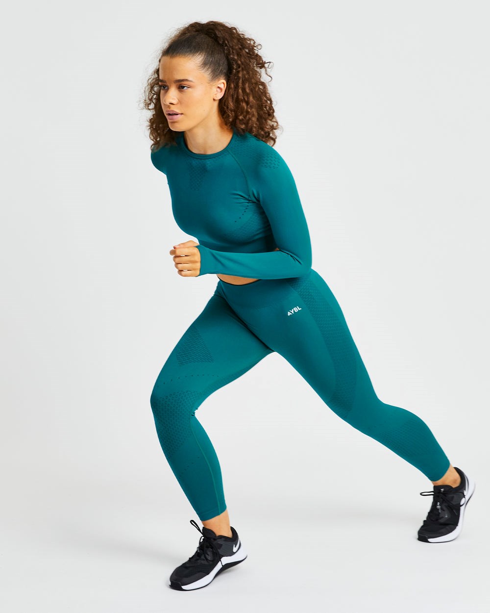 AYBL Ignite Seamless Long Sleeve Crop Top Hyper Teal | 1758-TUOVD