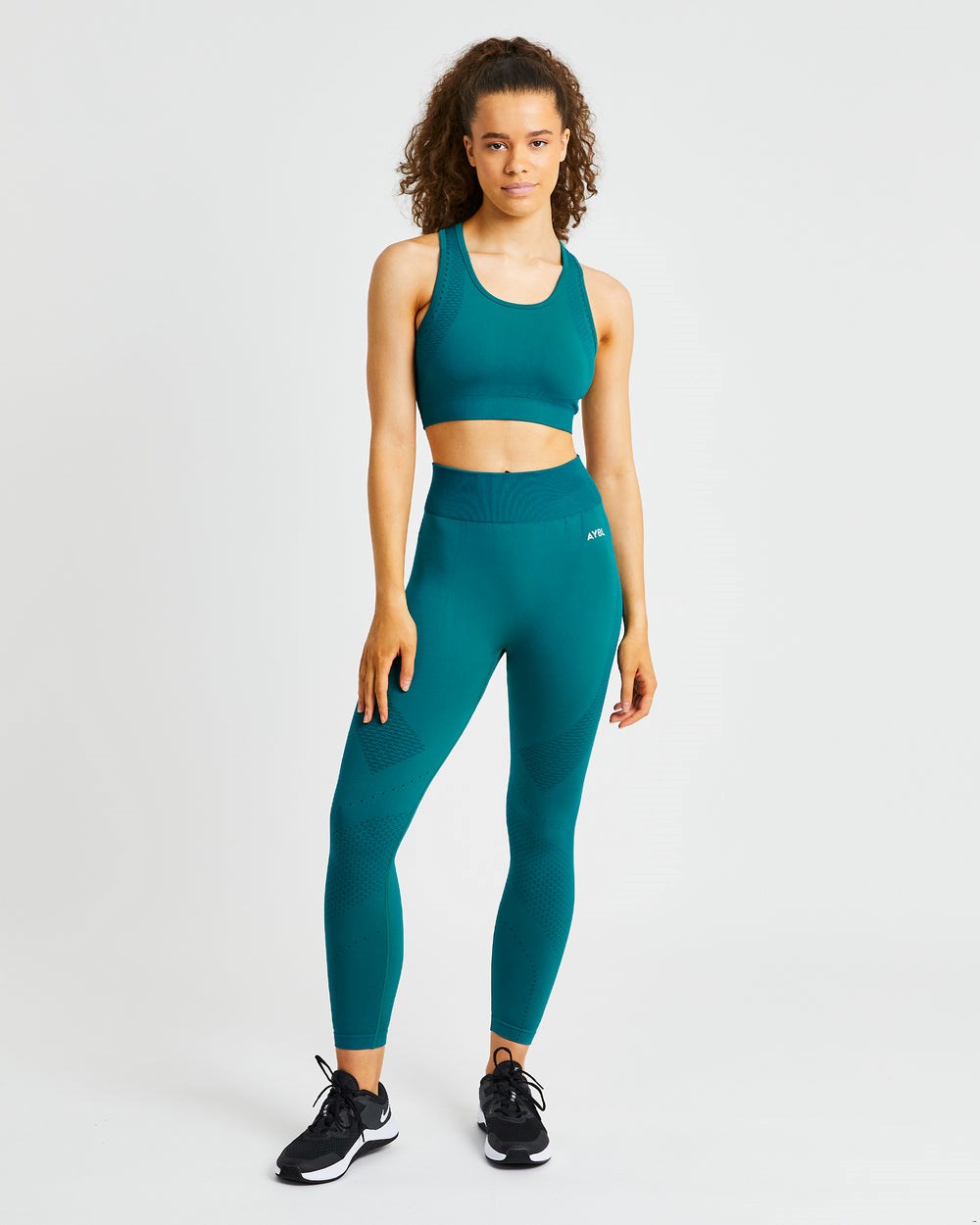 AYBL Ignite Seamless Sports Bra Hyper Teal | 0721-QURGL