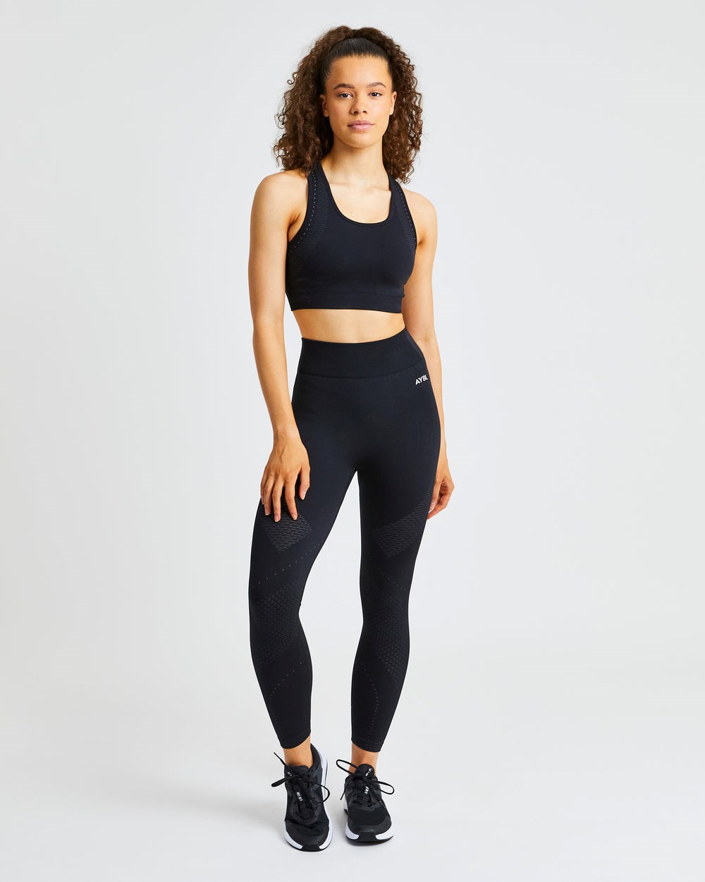 AYBL Ignite Seamless Sports Bra Svarta | 5403-PYUET