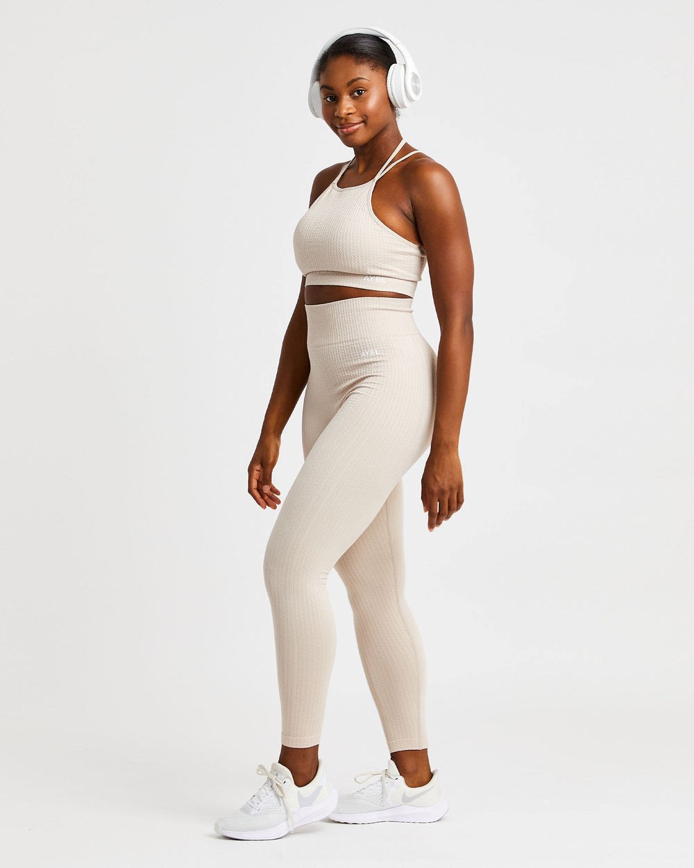 AYBL Luxe Seamless Crop Tank Top Sand | 0376-YJIMR