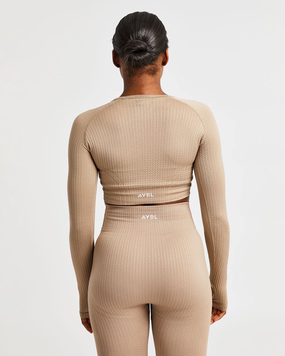 AYBL Luxe Seamless Long Sleeve Crop Top Mocha | 0792-BFSVK