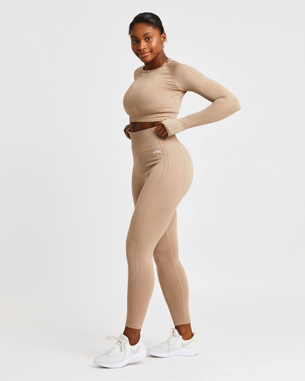 AYBL Luxe Seamless Long Sleeve Crop Top Mocha | 0792-BFSVK