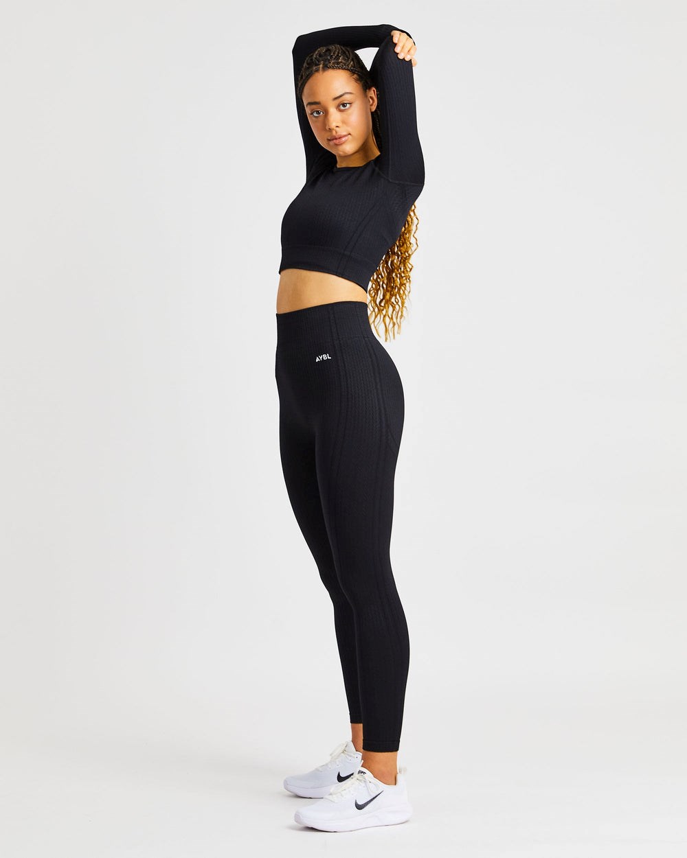 AYBL Luxe Seamless Long Sleeve Crop Top Svarta | 4632-NJOGX