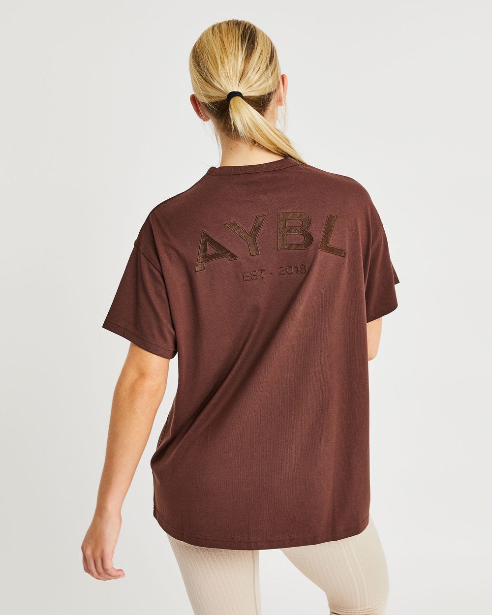 AYBL Luxe T Shirt Bruna | 4105-VFGWQ