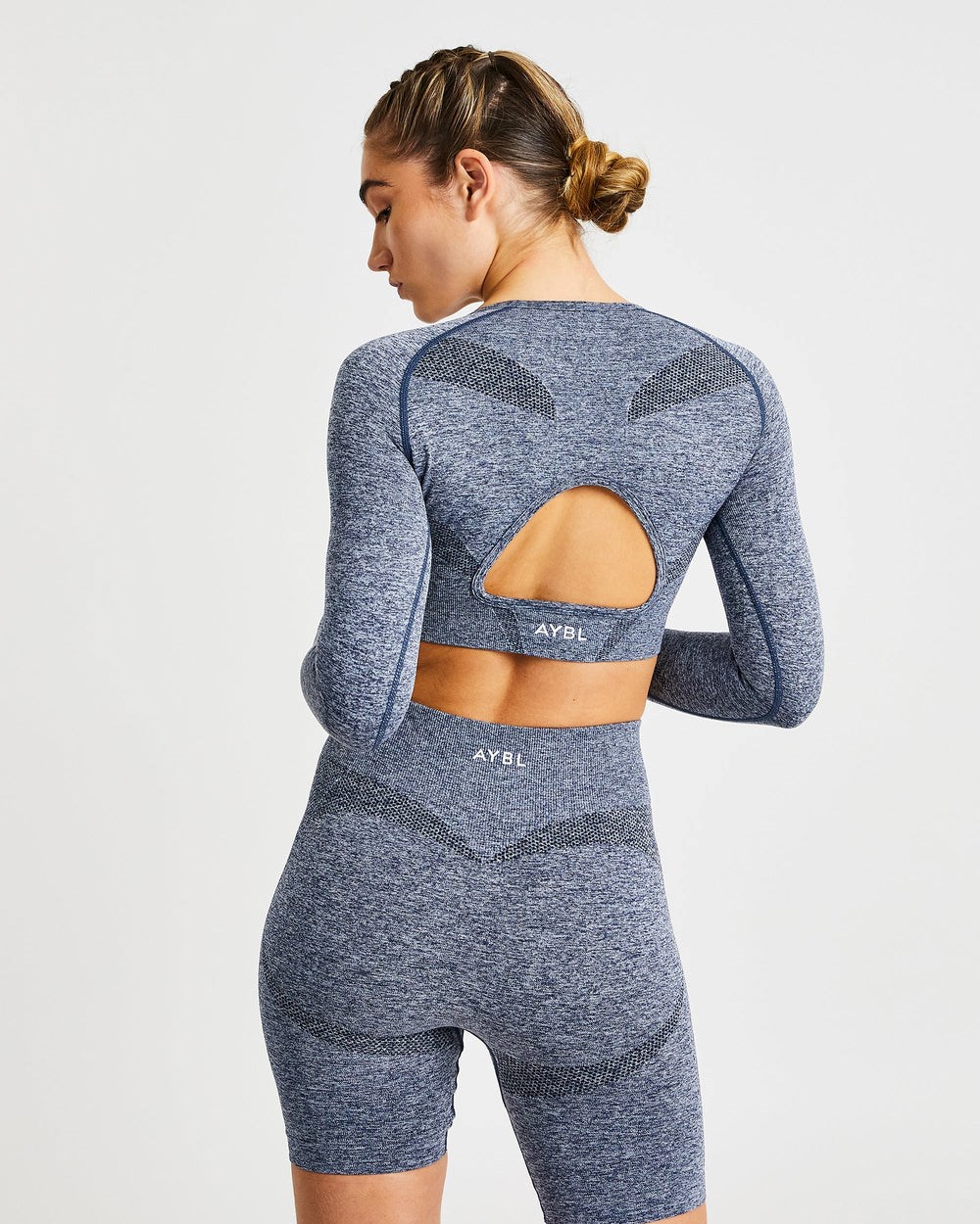 AYBL Motion Seamless Long Sleeve Crop Top Marinblå | 0958-SFACK