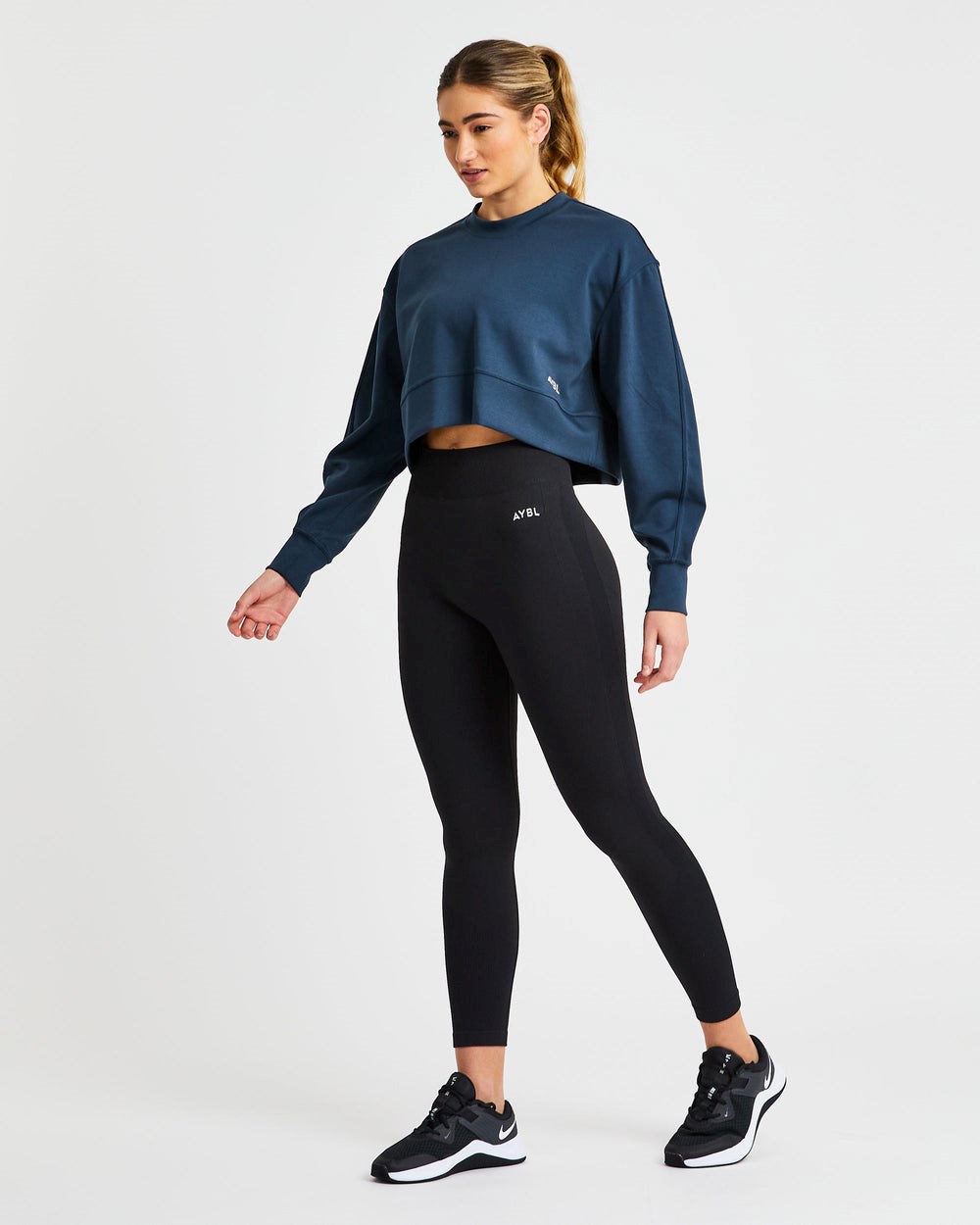 AYBL Oversized Crop Jumper Marinblå | 9803-QOBID