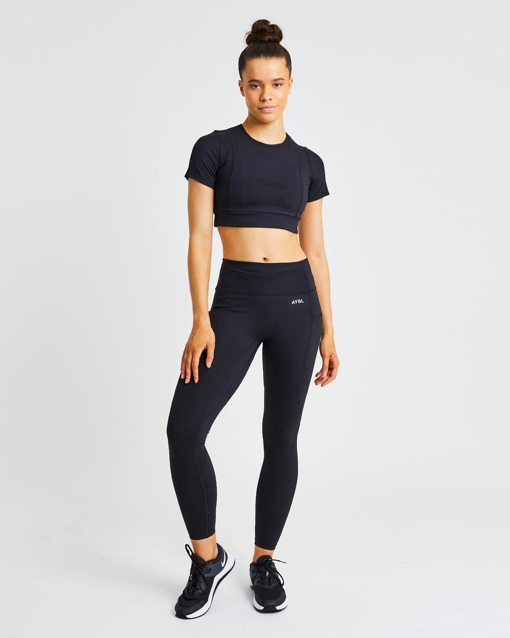 AYBL Pace Crop Top Svarta | 2796-MXYCE