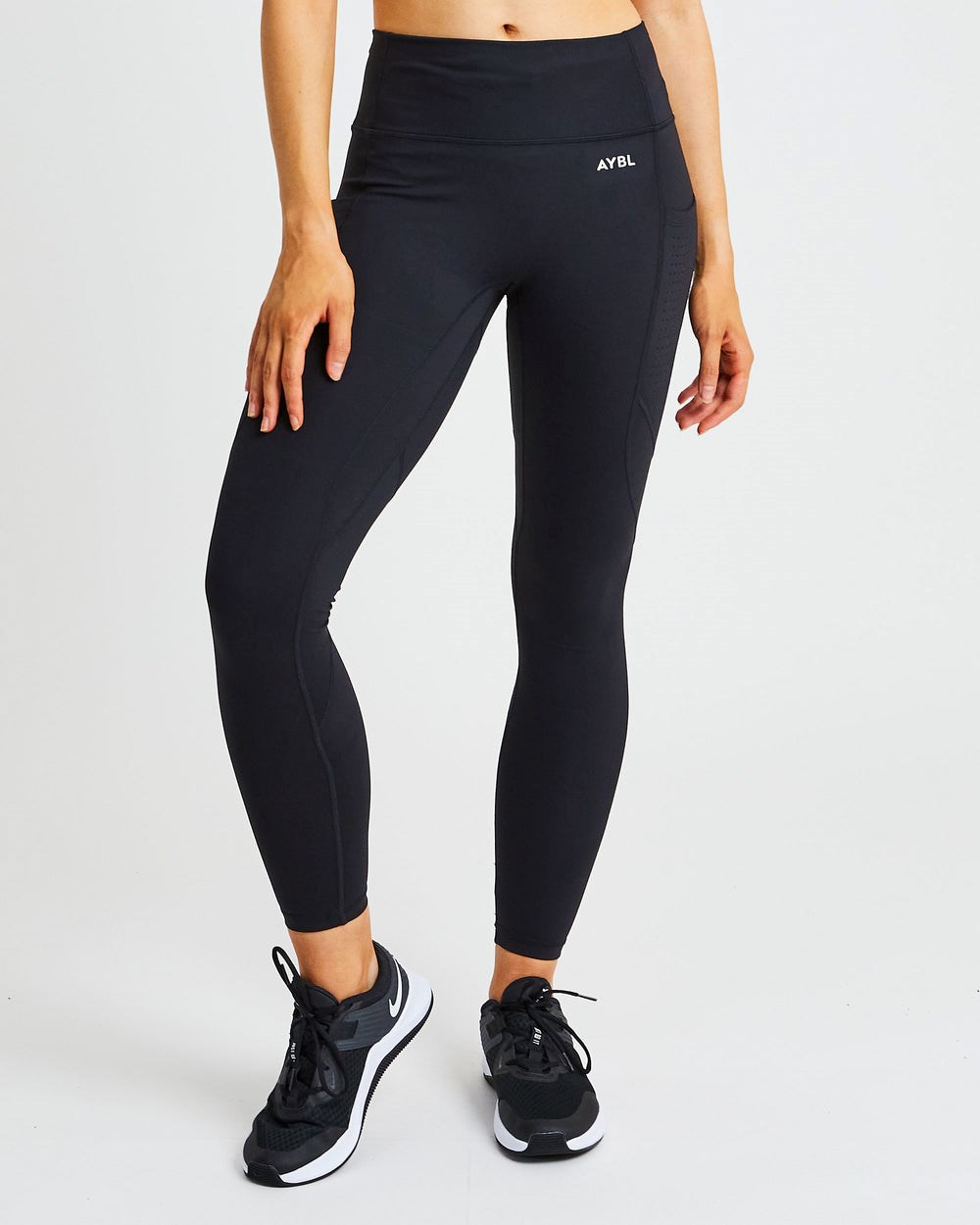 AYBL Pace Leggings Svarta | 5014-RDENT