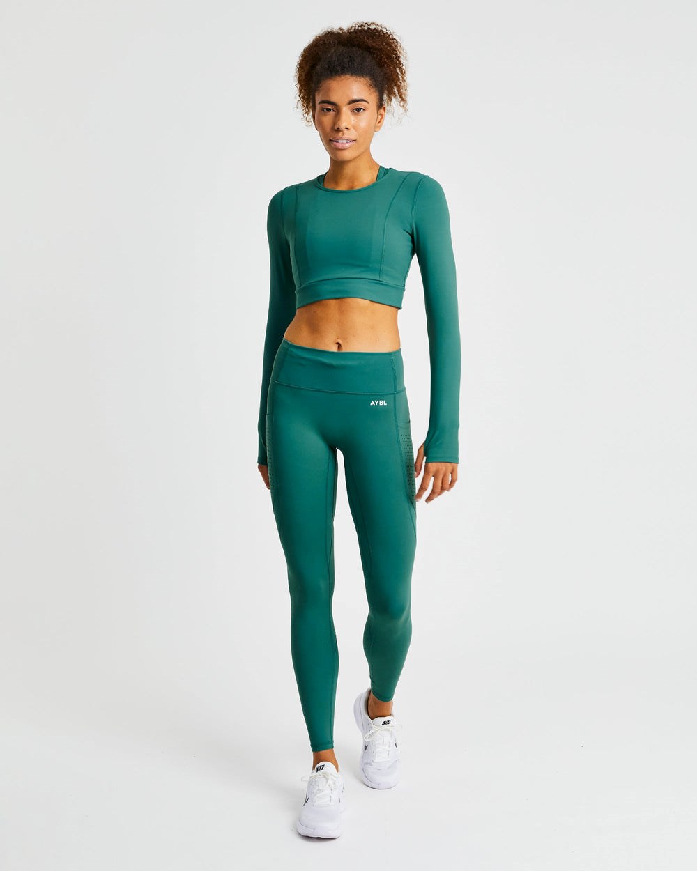 AYBL Pace Long Sleeve Crop Top Mörkgröna | 9603-HOSLC