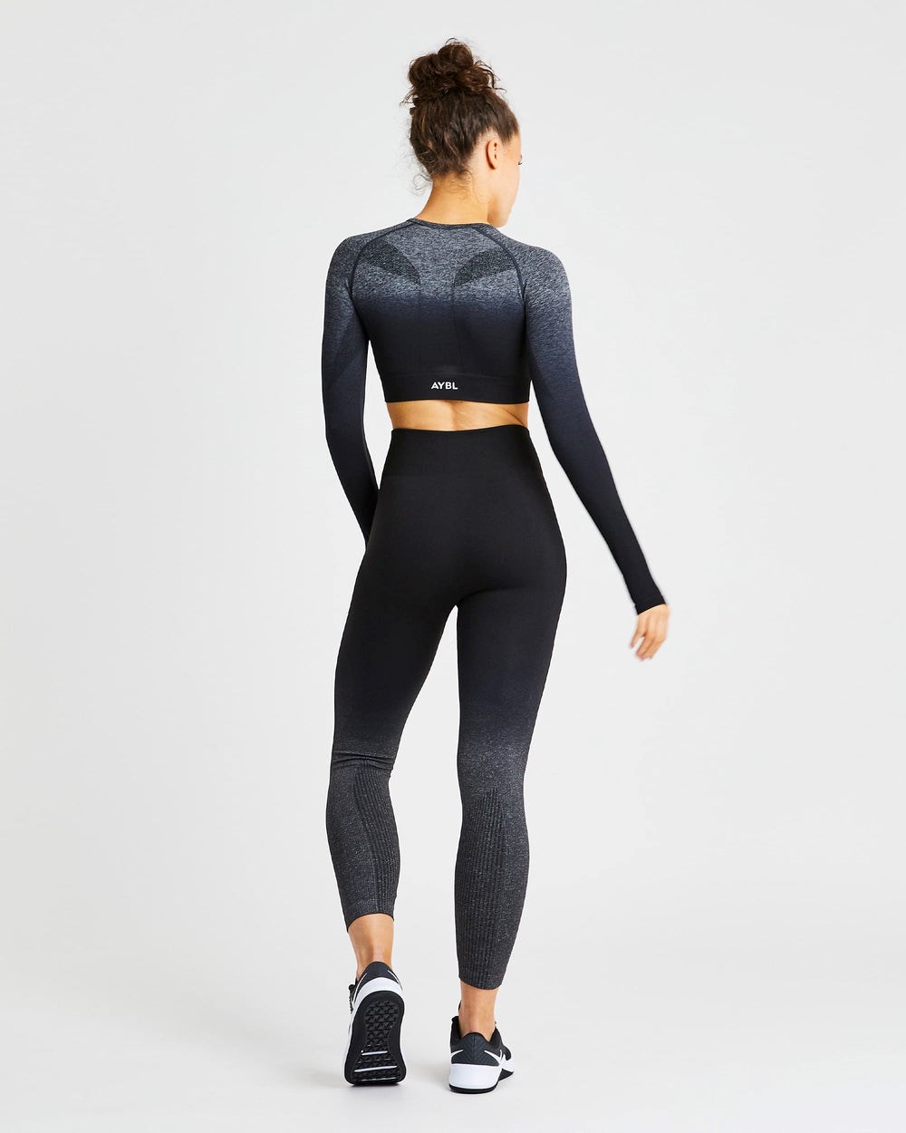 AYBL Pulse Ombré Seamless Long Sleeve Crop Top Black/Grey | 0635-KBUAQ