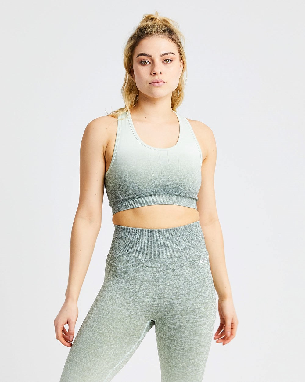 AYBL Pulse Ombré Seamless Sports Bra Khaki | 6529-NRLJU