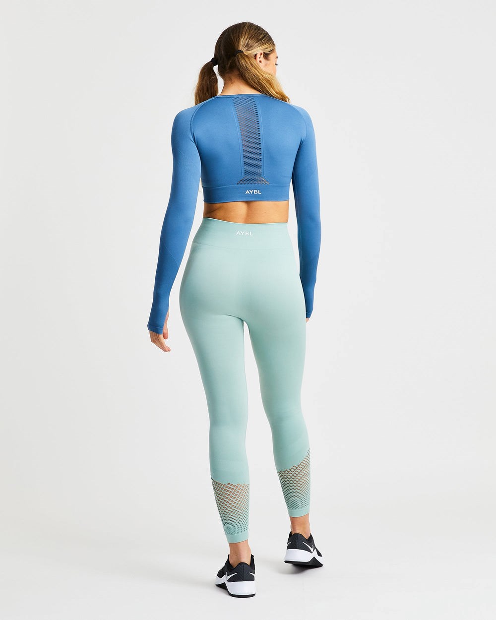 AYBL Reform Seamless Long Sleeve Crop Top Blå | 0825-KDZJX