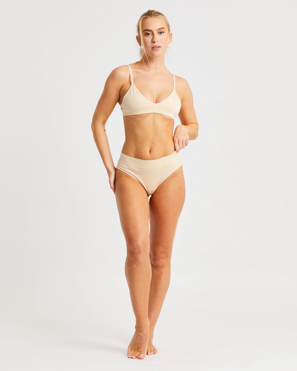 AYBL Seamless High Rise String Nude | 7180-XLRJZ