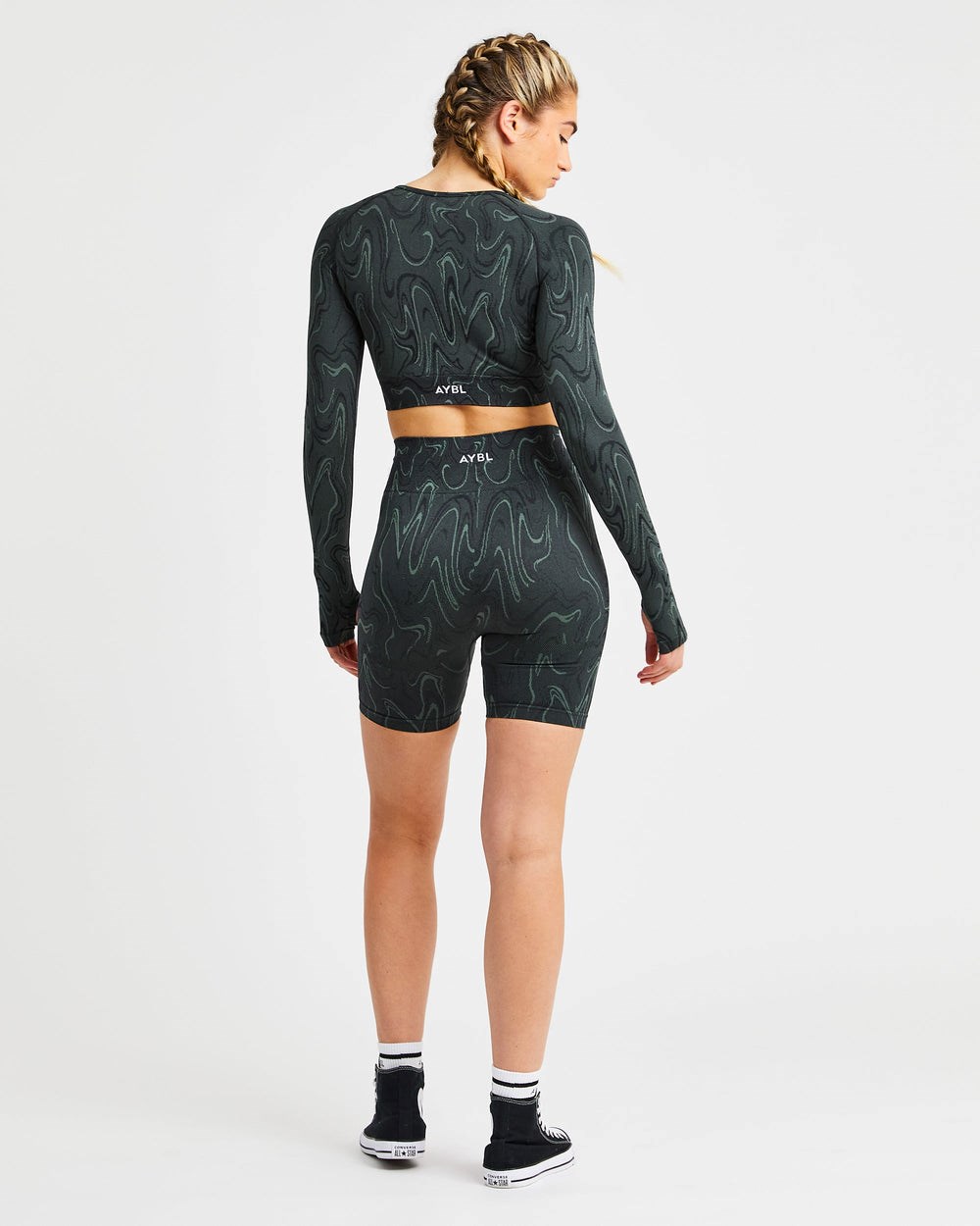 AYBL Velocity Seamless Long Sleeve Crop Top Svarta | 8120-ETHOR