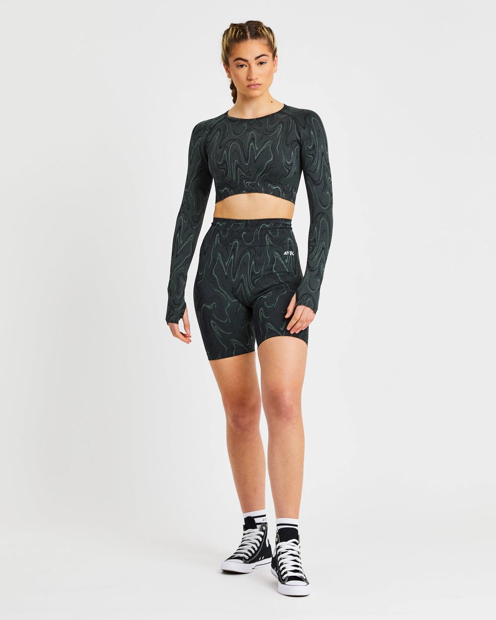 AYBL Velocity Seamless Long Sleeve Crop Top Svarta | 8940-ASLEK